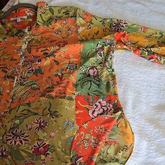 Rose & Olive Vibrant Floral Blouse - Picture 8 of 8